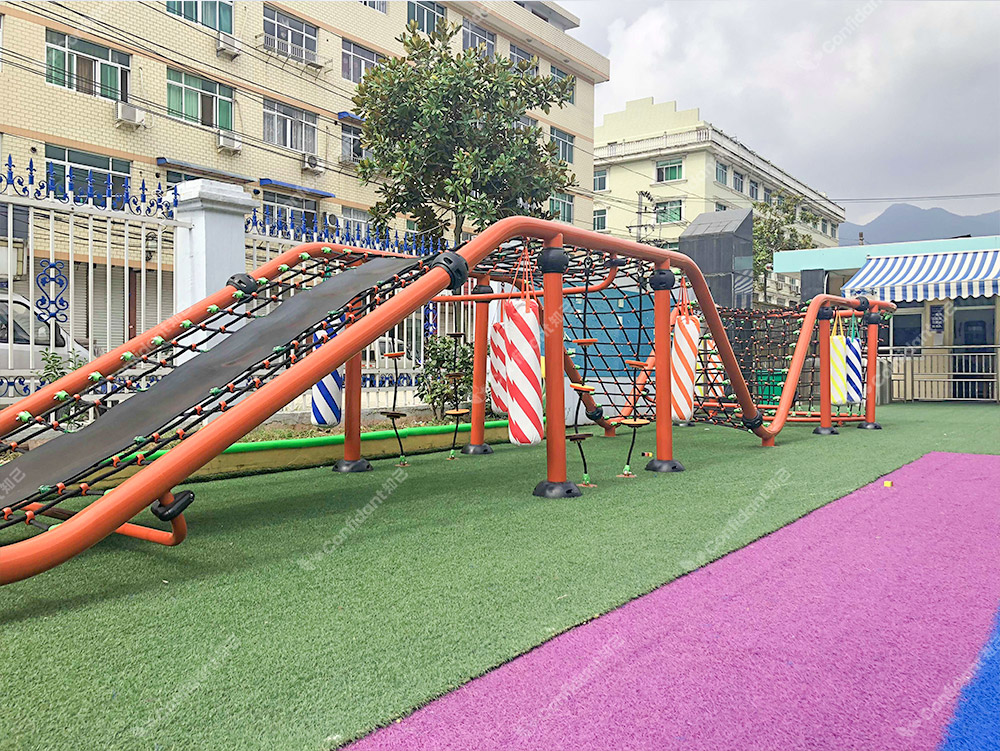 幼兒園爬網