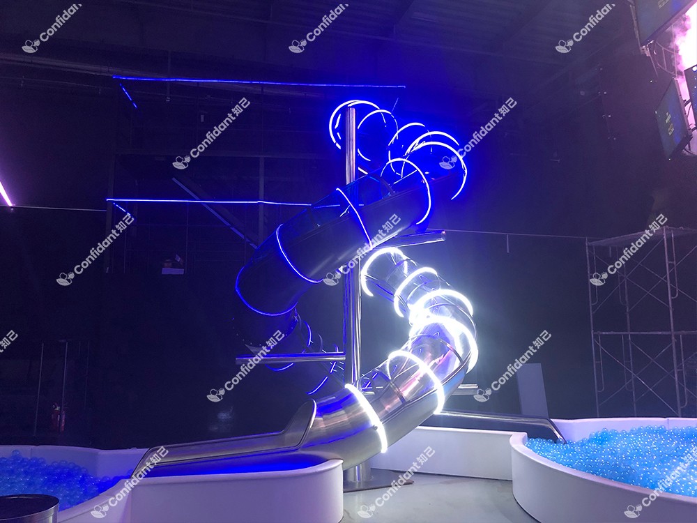 馬爹利（lì）酒會室內滑梯